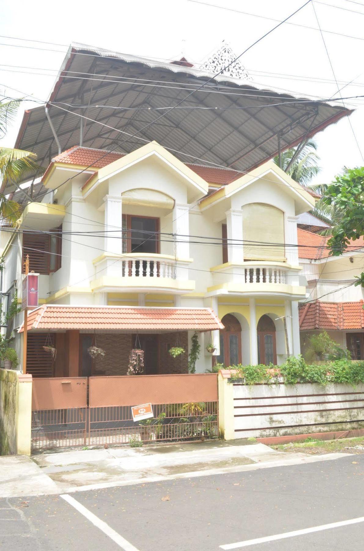 Aroma Home Stay Коччи Экстерьер фото